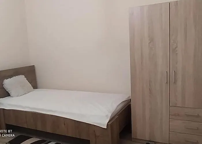 Nyaraló Bajnóczi *